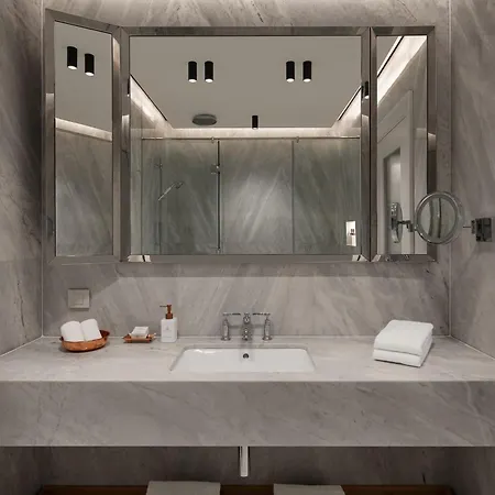 Sanasaryan Han, A Luxury Collection Hotel,