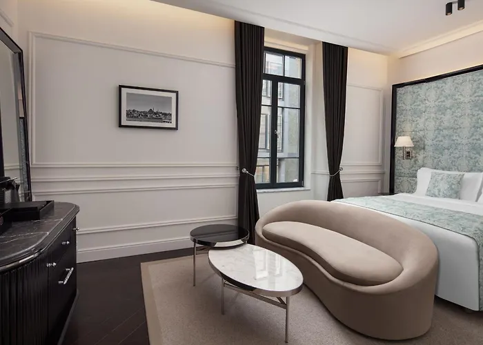 Sanasaryan Han, A Luxury Collection Hotel, מלון 5*