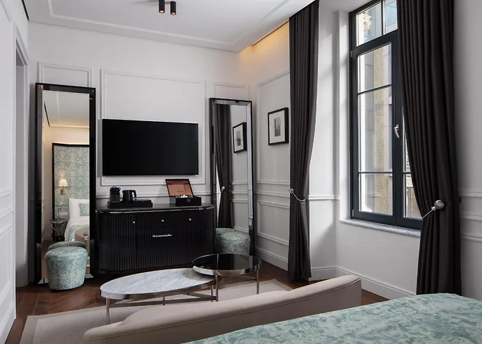 מלון Sanasaryan Han, A Luxury Collection Hotel, 5*