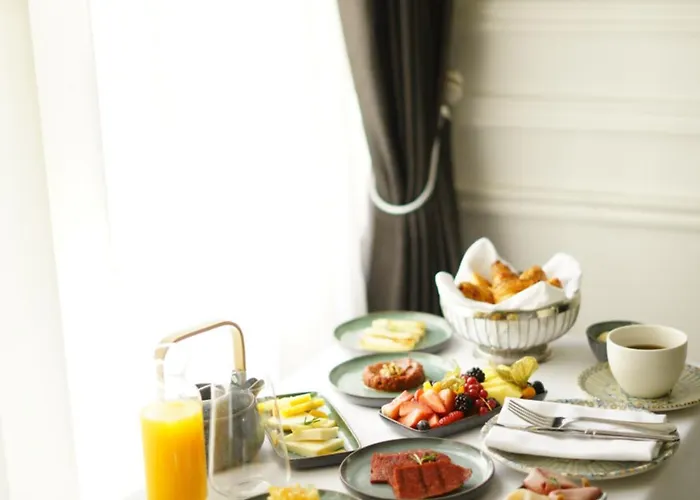 Sanasaryan Han, A Luxury Collection Hotel, מלון 5*