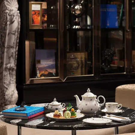 Sanasaryan Han, A Luxury Collection Hotel, Отель
